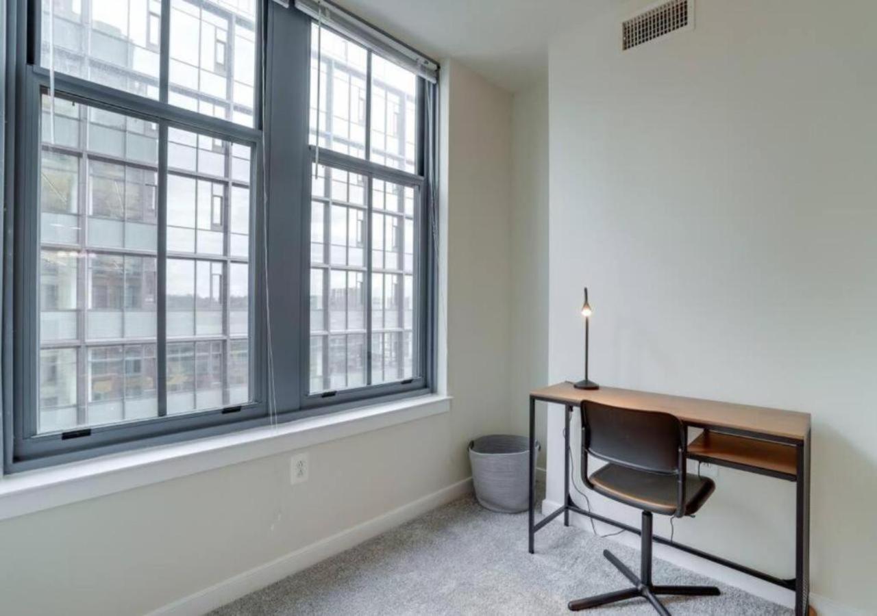 Splendid 2 Bedroom Condo At Pentagon City Arlington Esterno foto