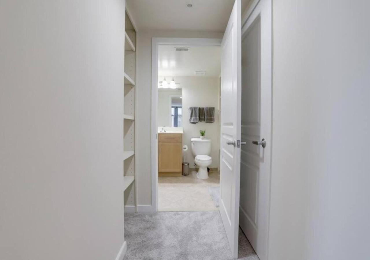 Splendid 2 Bedroom Condo At Pentagon City Arlington Esterno foto